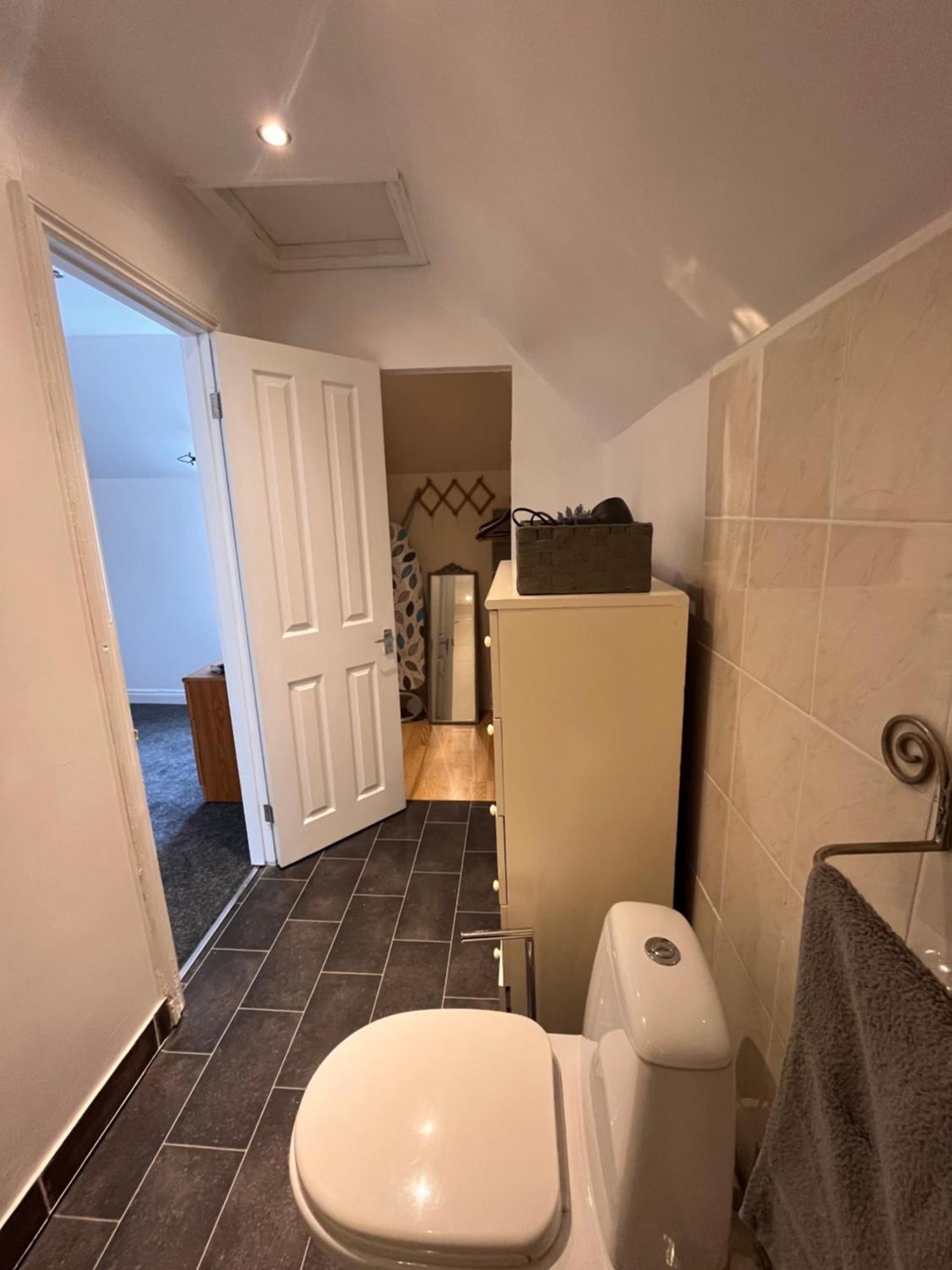 The Annexe - 10 Howards Croft Mile End Extérieur photo