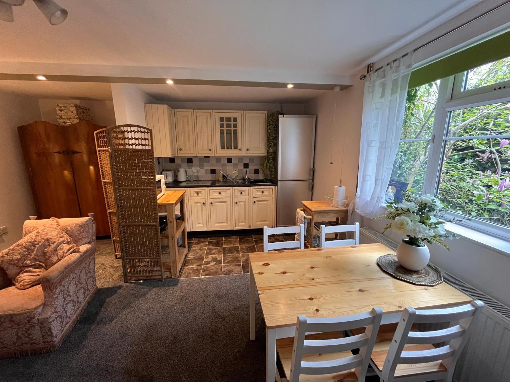 The Annexe - 10 Howards Croft Mile End Extérieur photo